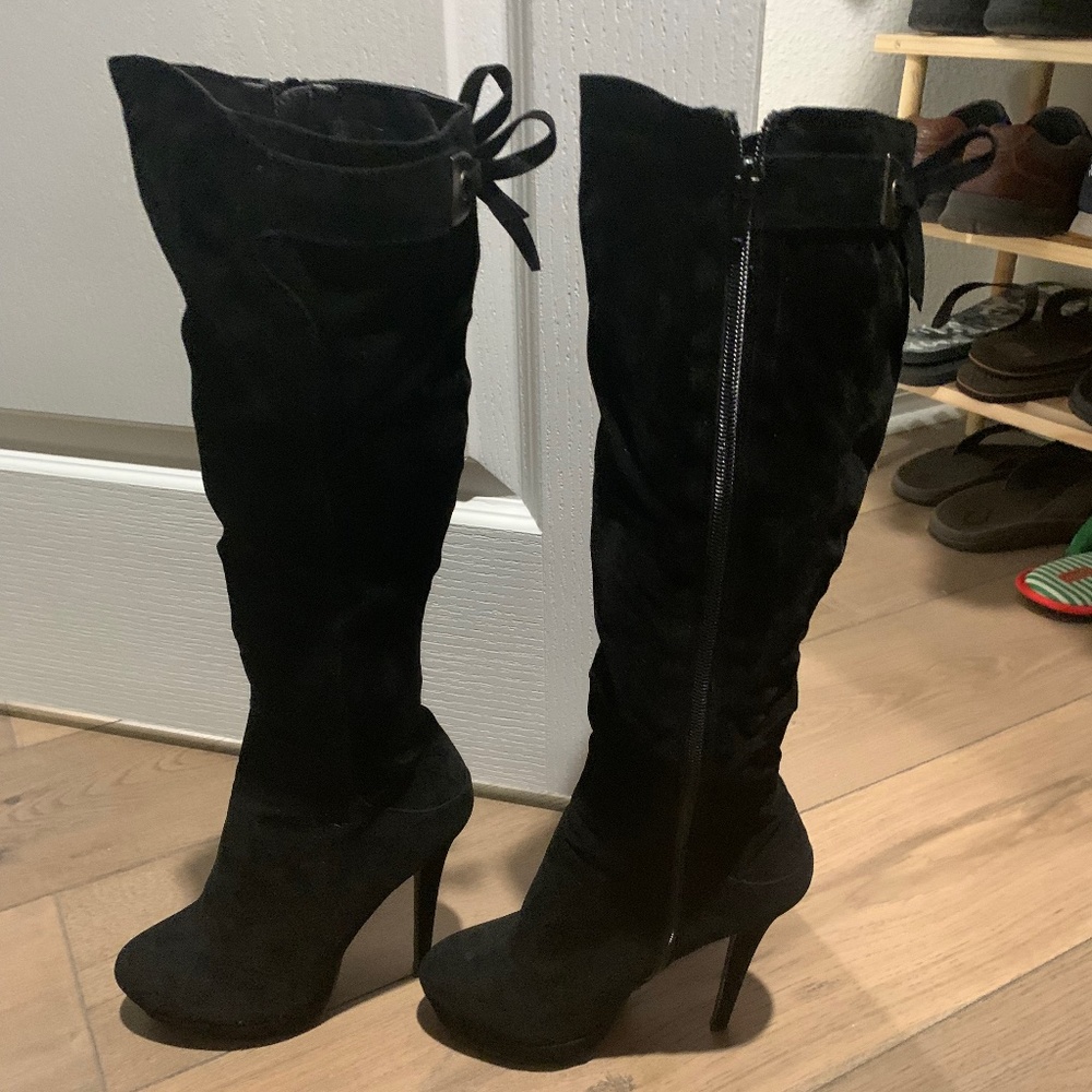 Black Swede boots